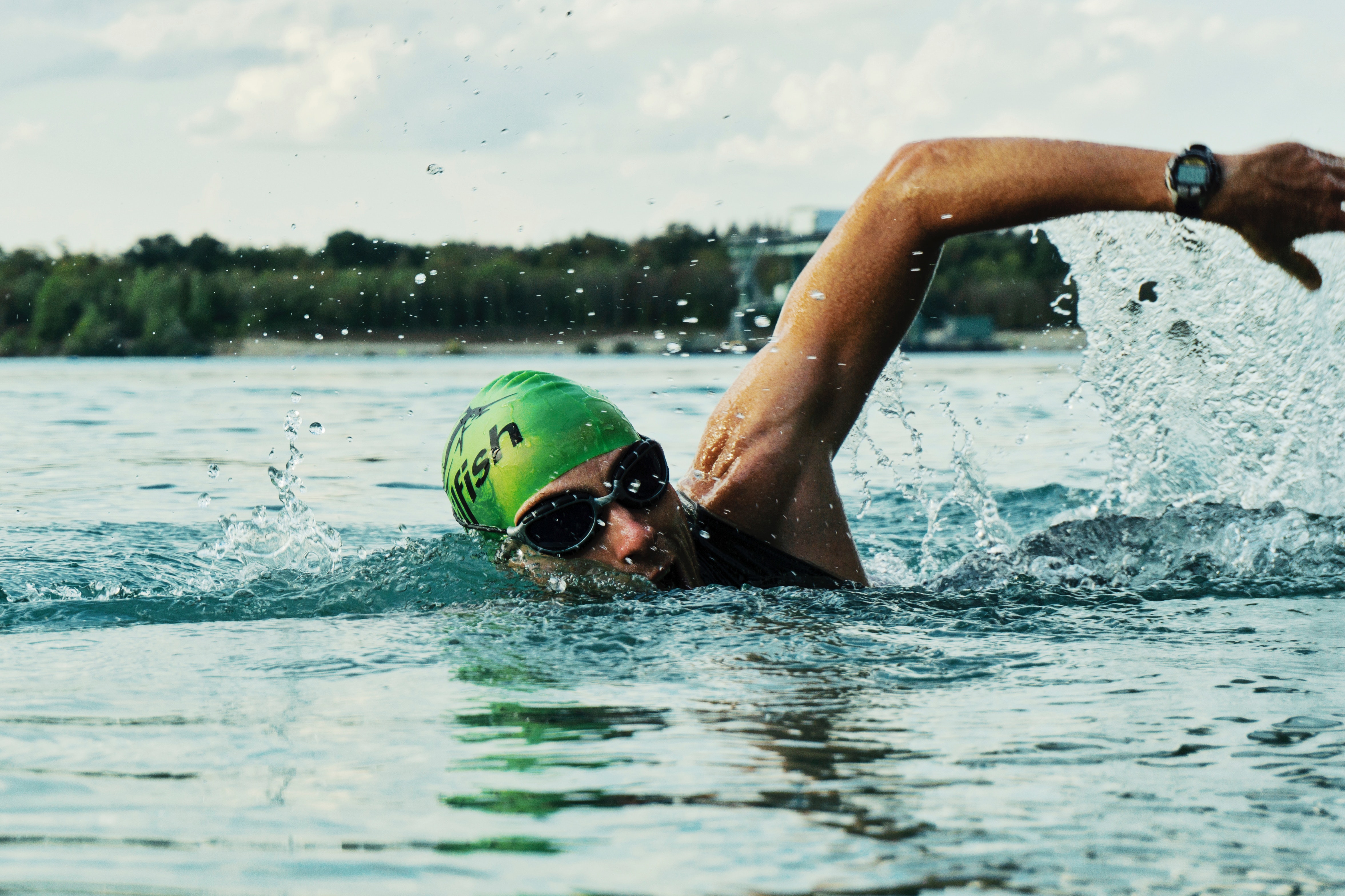 9 Impressive Health Benefits of Swimming
