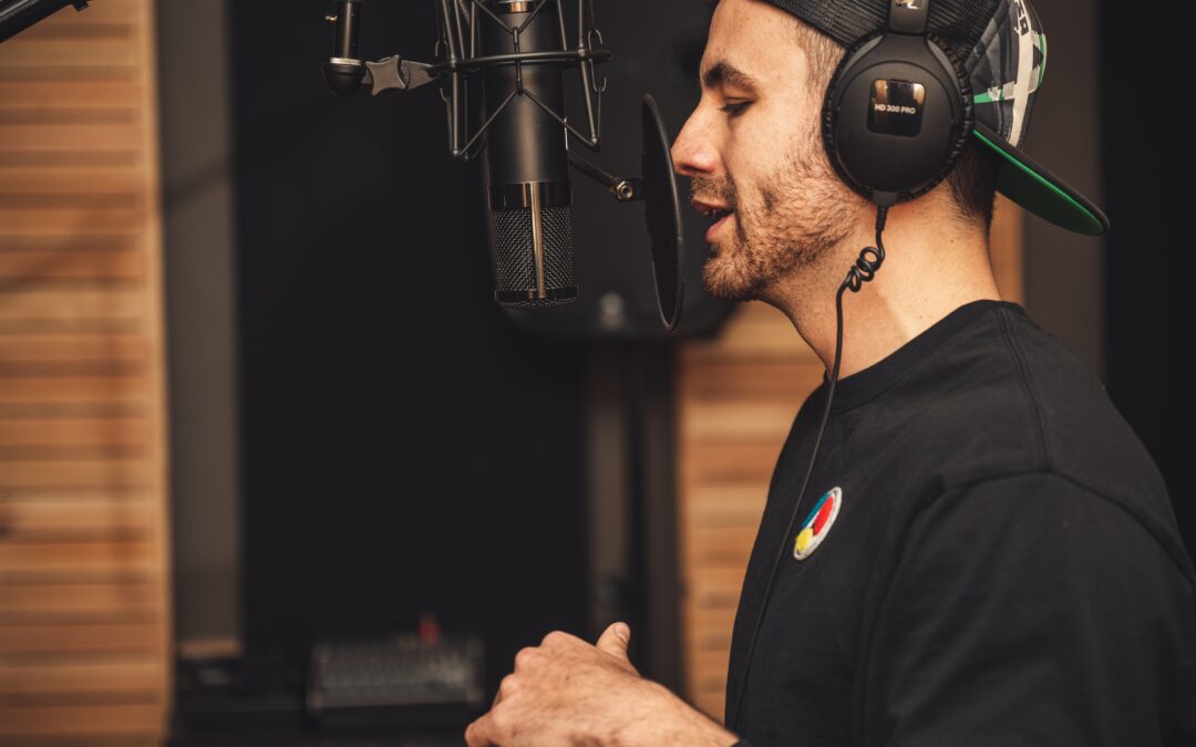 7 Great Health And Fitness Podcasts To Keep You Company Through A Workout